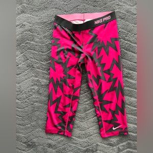 Women’s small Nike Pro dri-fit capri leggings